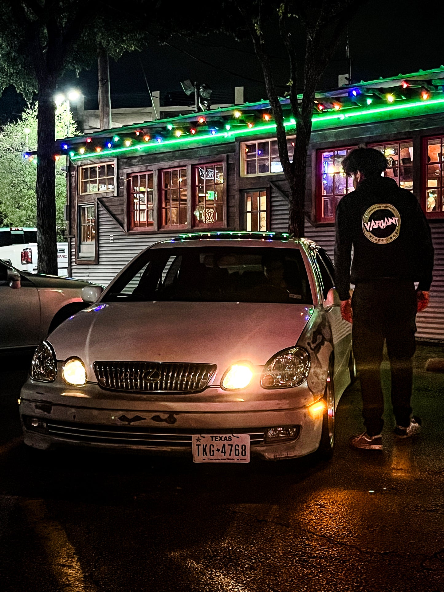 Variant Texas: We Thrive On Different pull over hoodie